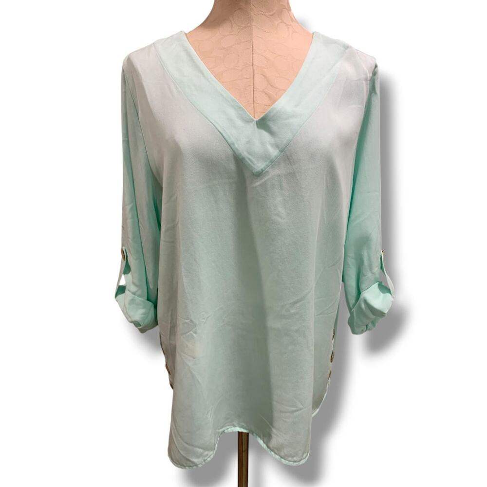 Size 1X Soft Surroundings Womens Aqua Pullover Blouse Shirt V-Neck Roll Tab - Picture 2 of 9